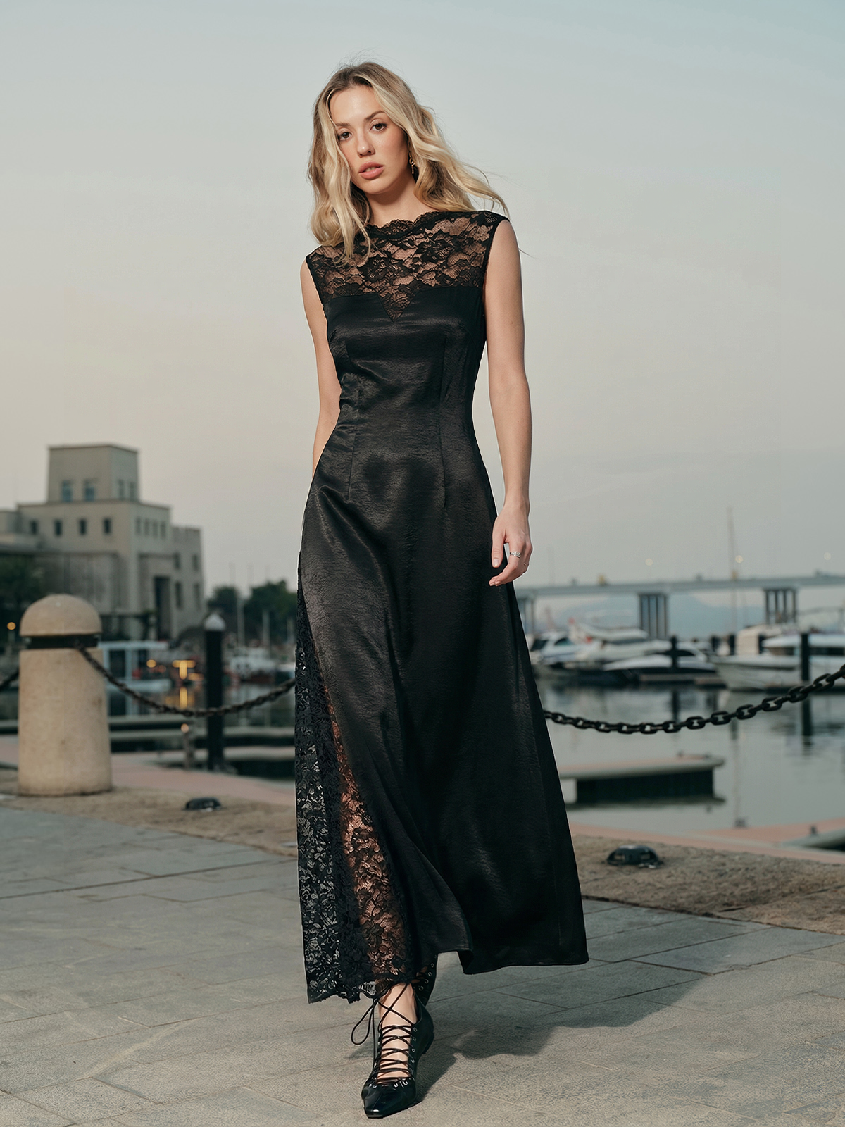 Lace Panel Sleeveless Maxi Dress