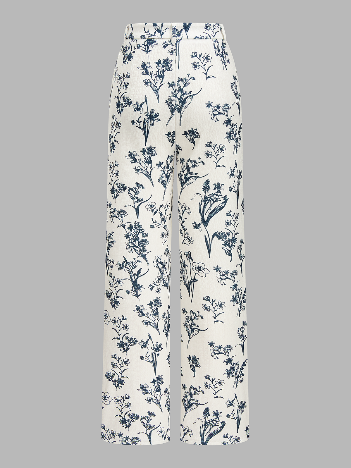 Kurzes Cami-Top mit Blumenmuster und Hose mit weitem Bein