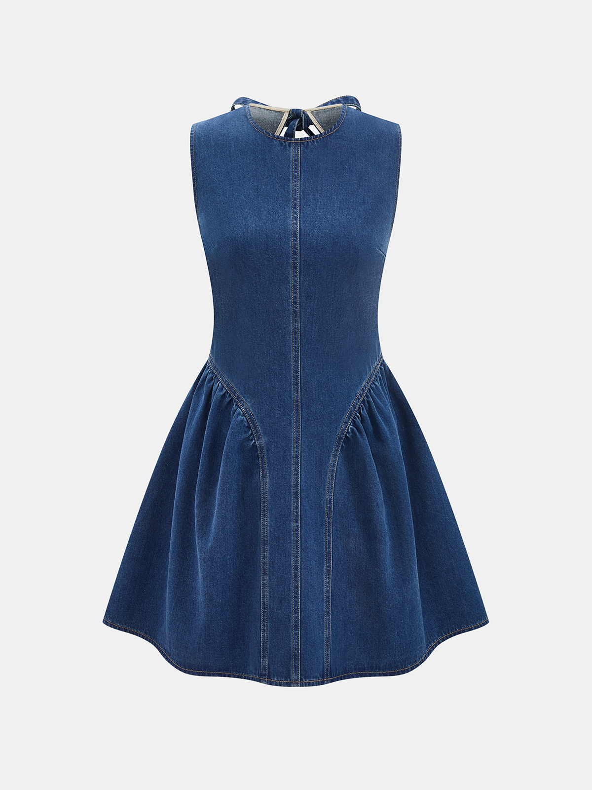 Mini-robe en jean sans manches à dos ouvert