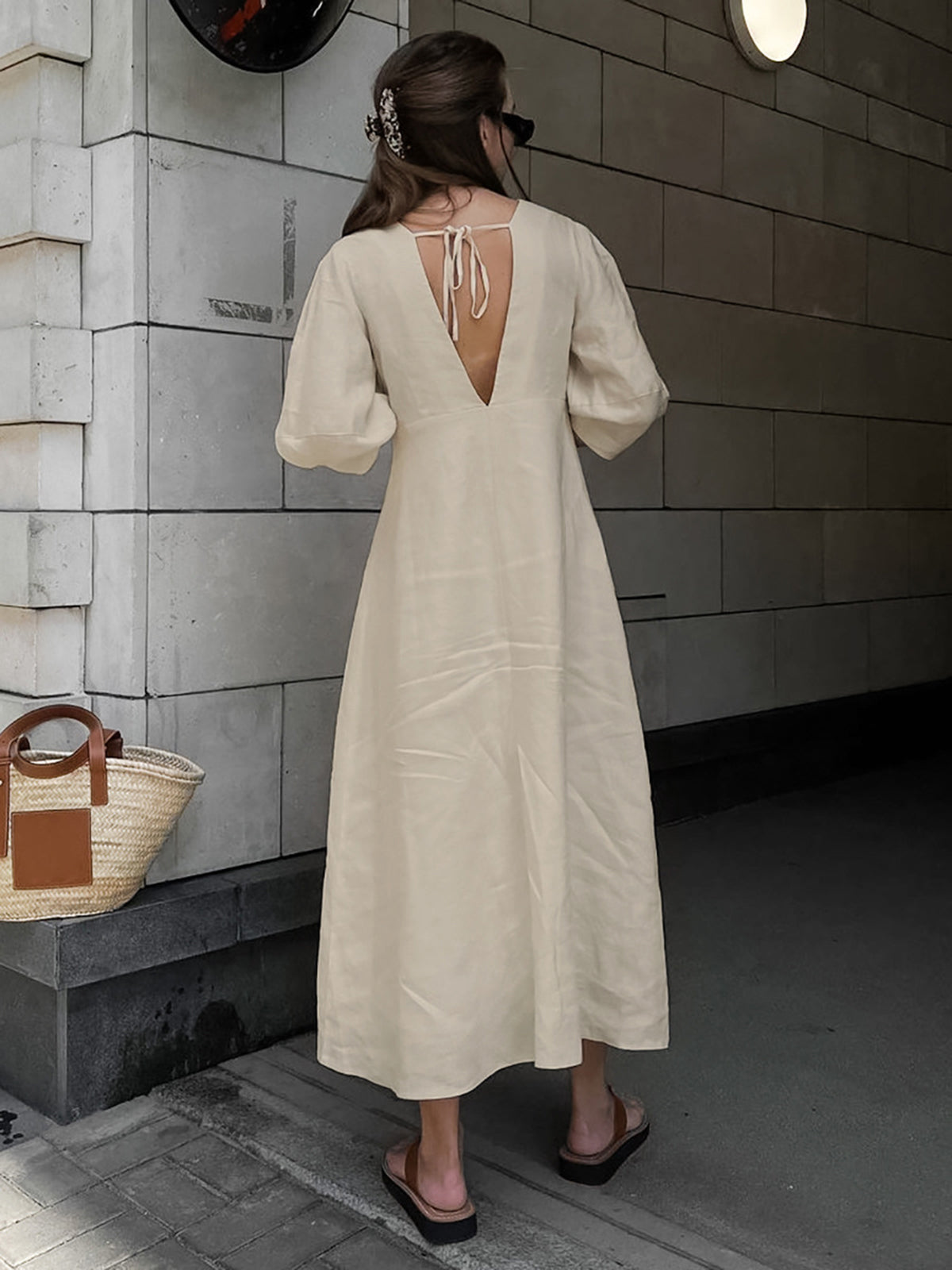 Robe longue boutonnée et nouée sur le devant en coton et lin 