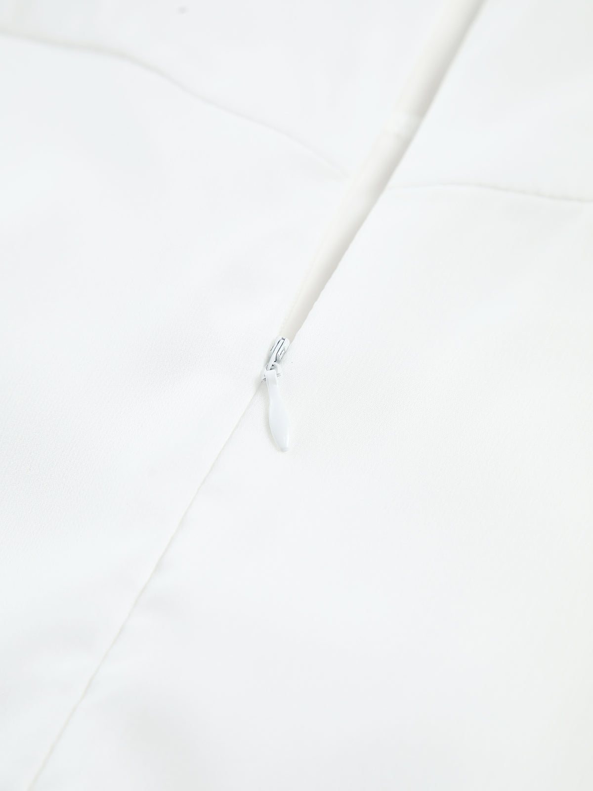 Robe longue à bretelles semi-transparentes 