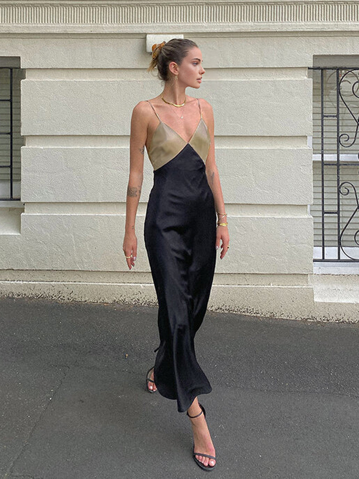 Robe longue bicolore à bretelles 