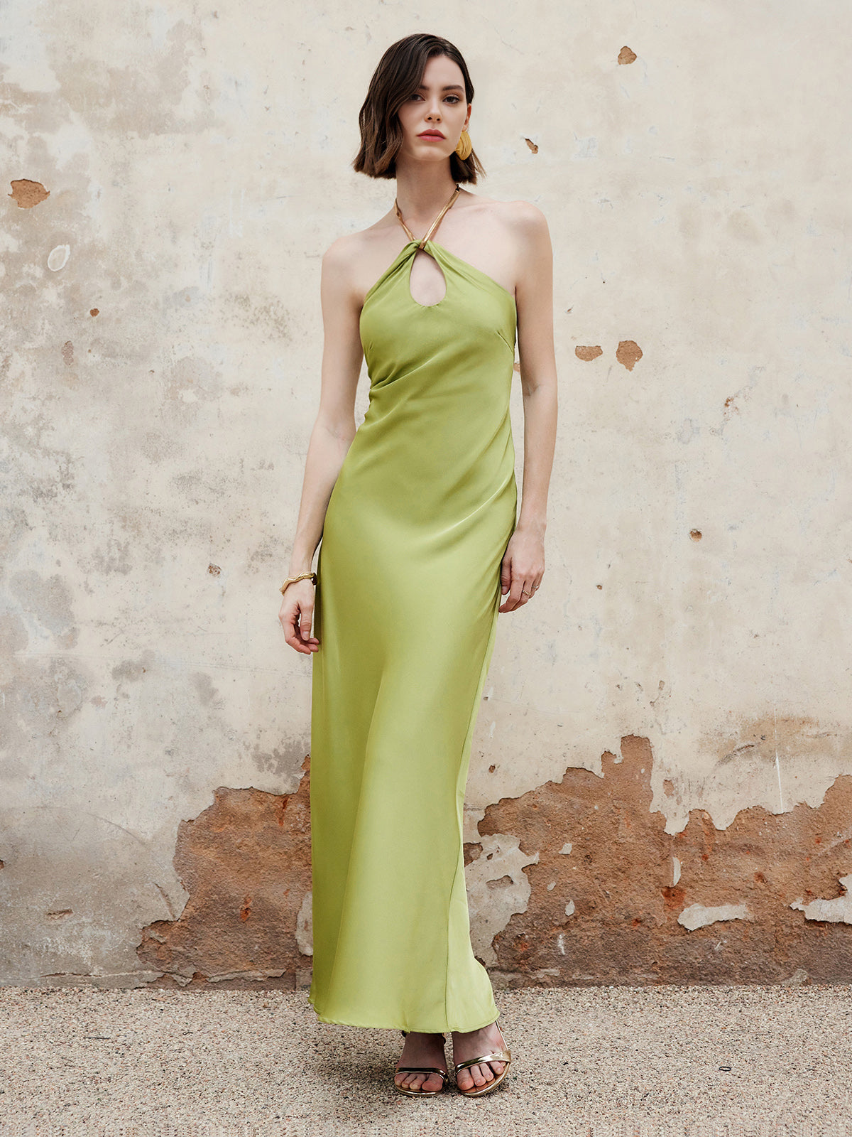 Robe longue dos nu à décolleté en V et encolure en goutte d'eau 