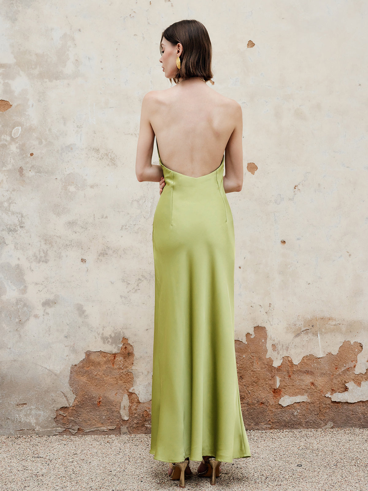 Robe longue dos nu à décolleté en V et encolure en goutte d'eau 