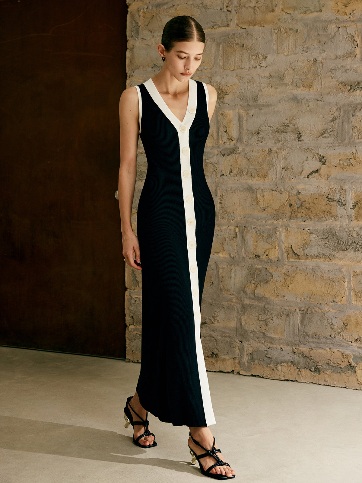 Robe pull débardeur à boutons et bordures contrastées 