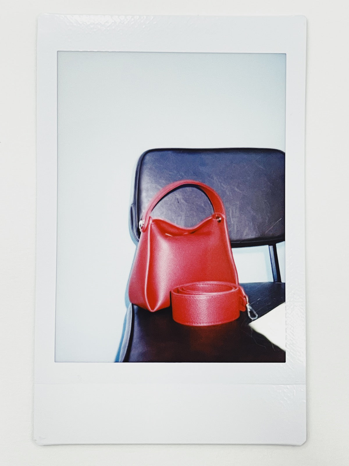 Sac bandoulière souple à détails carrés