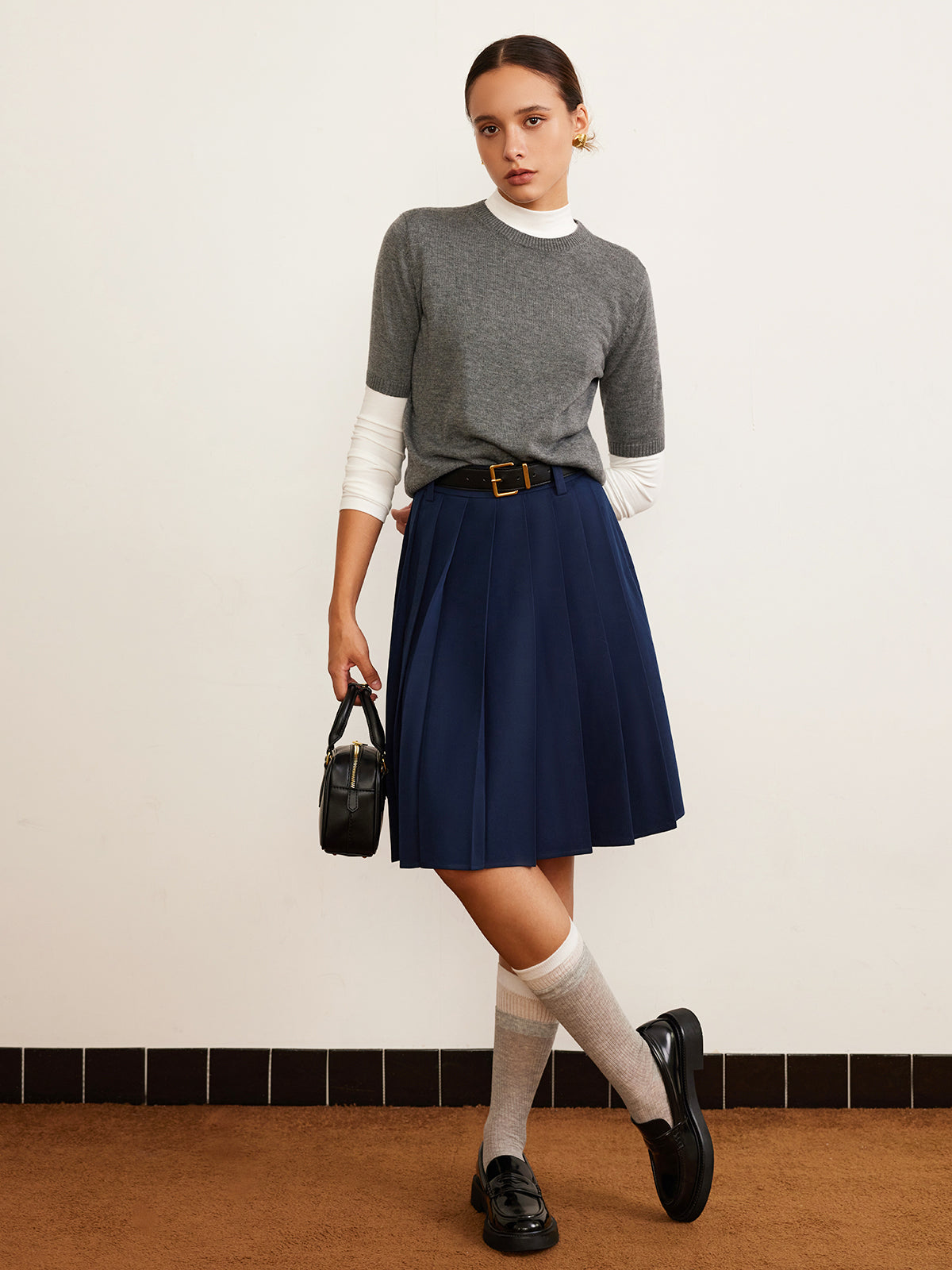 Plissee-Midirock mit Gürtel