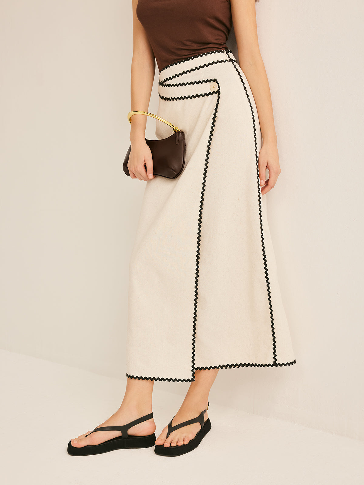 Achseltasche mit Metallgriff und Reißverschluss 