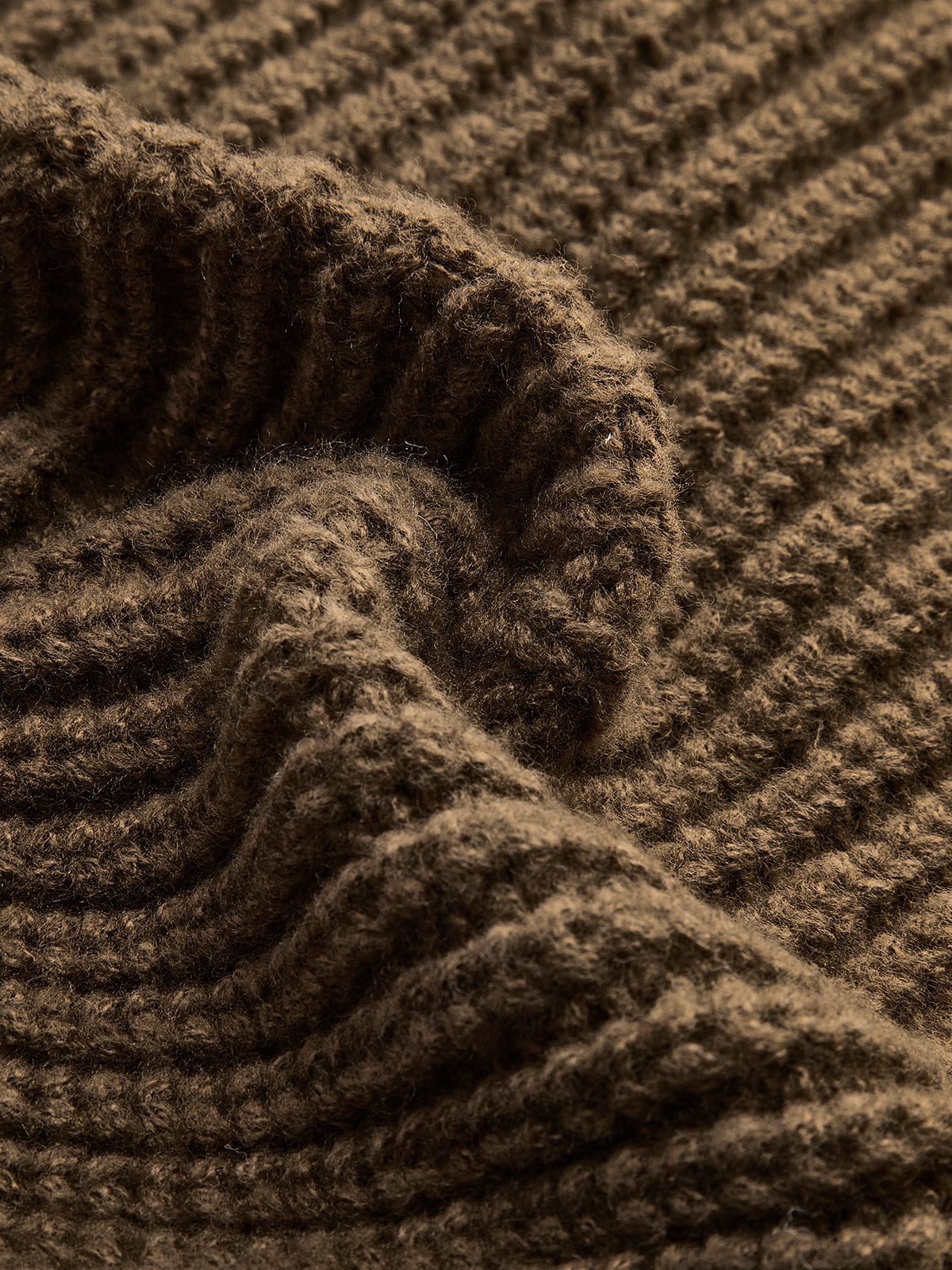 Cardigan court à col rond et détails métalliques 