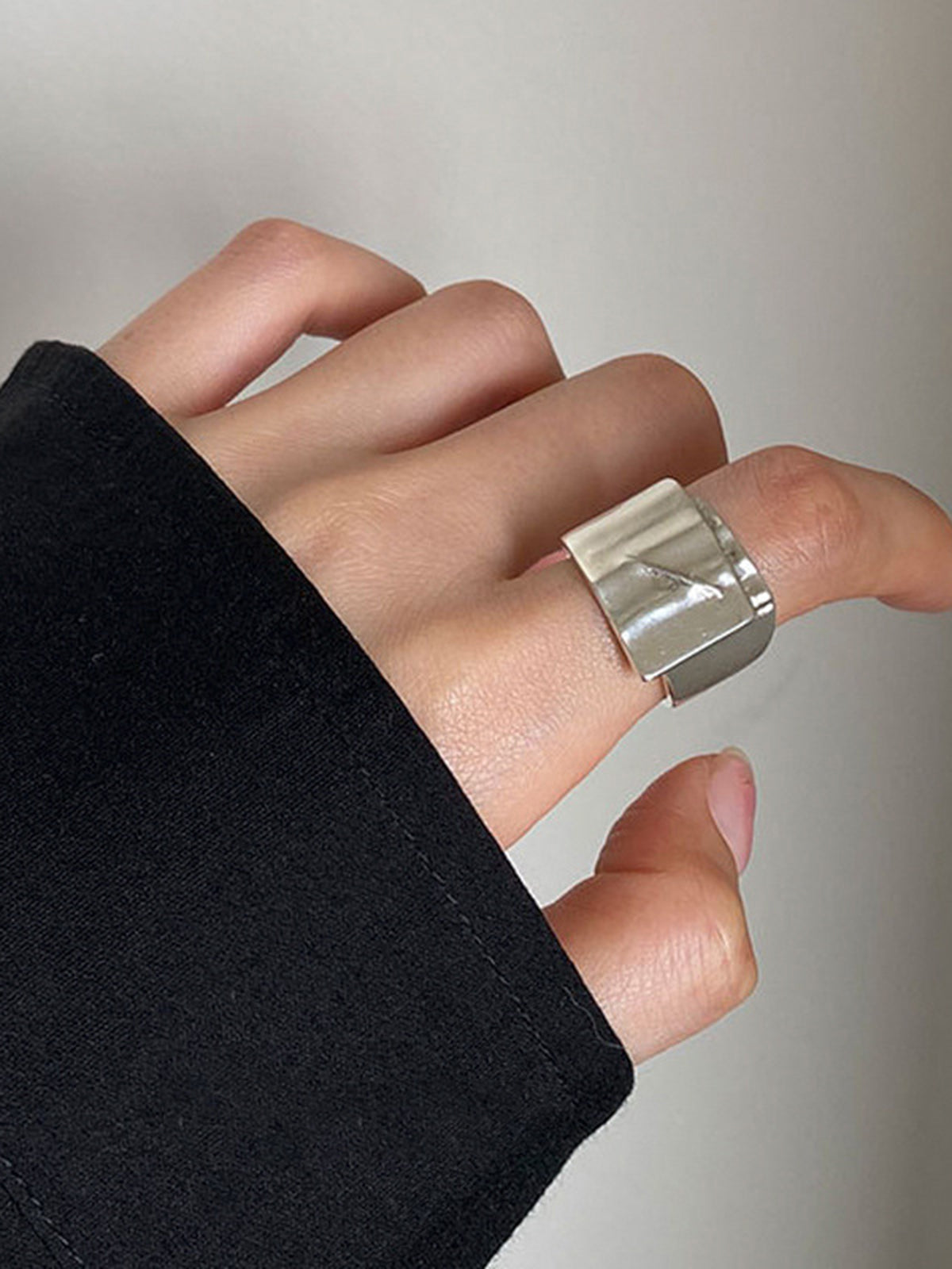 Minimalistischer Tunnel Offener Ring 