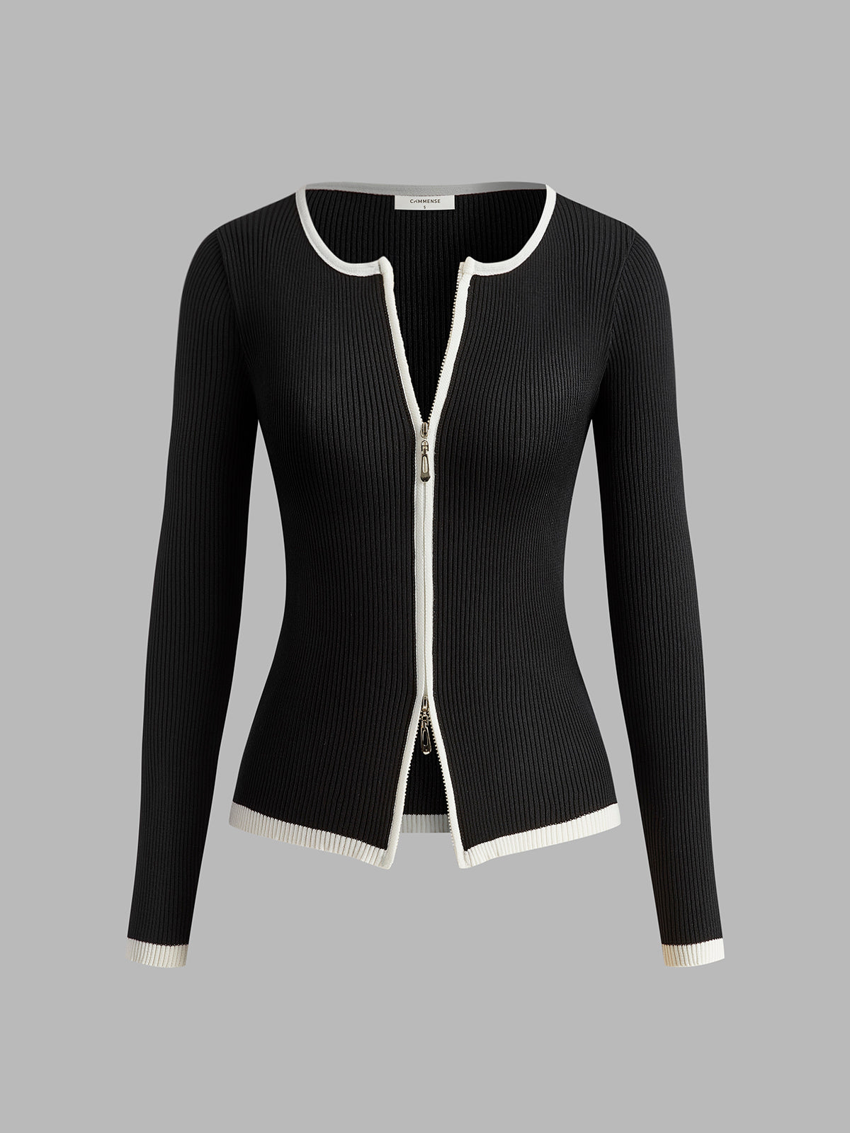 Strickoberteil mit kontrastfarbenem Besatz und doppeltem Reißverschluss 