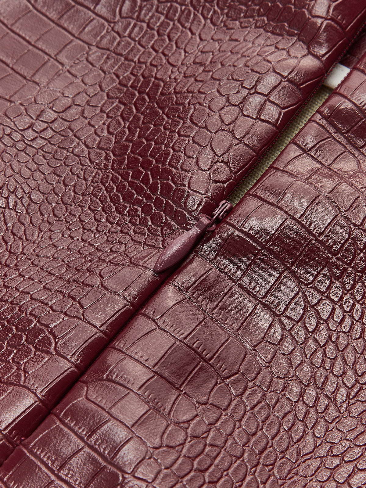 Minirock aus Kunstleder mit Struktur 