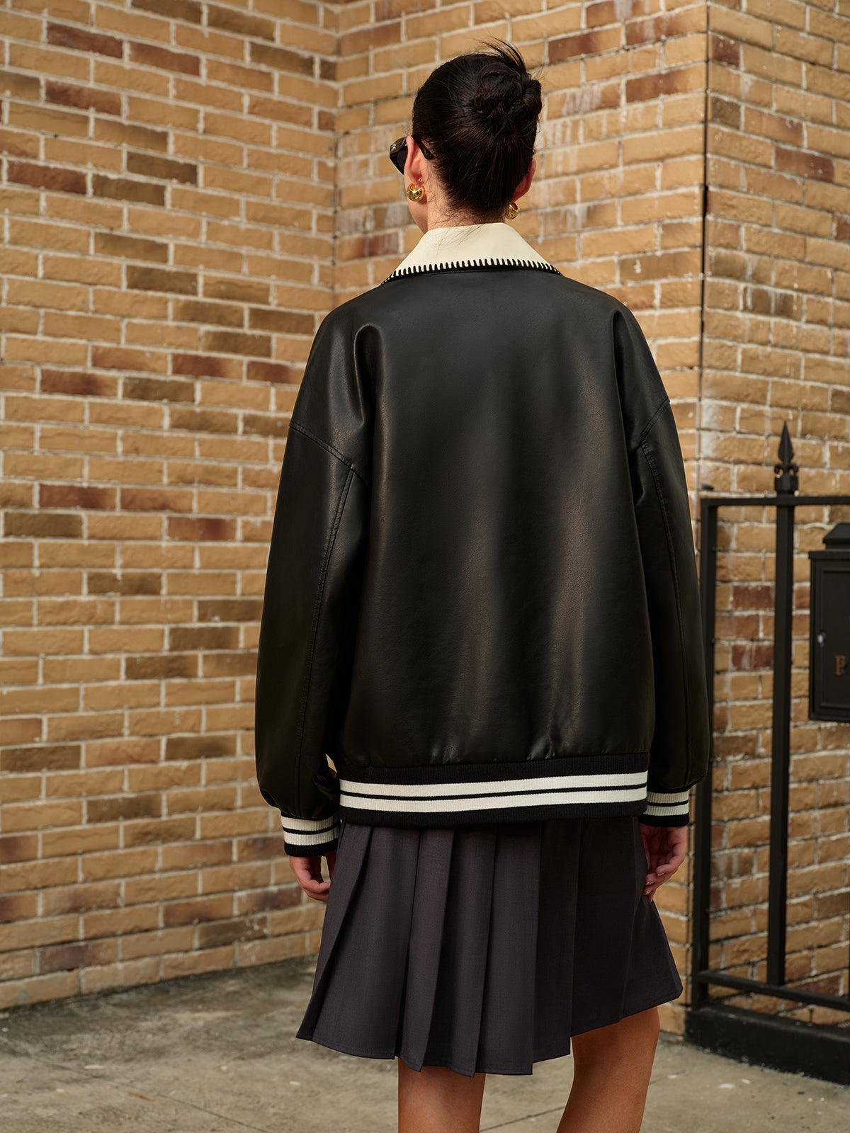 Bomberjacke aus PU-Leder mit Kontrastkragen 