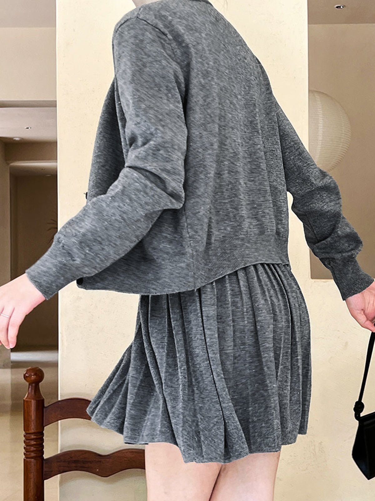 Ensemble jupe plissée à col rond et ceinture 