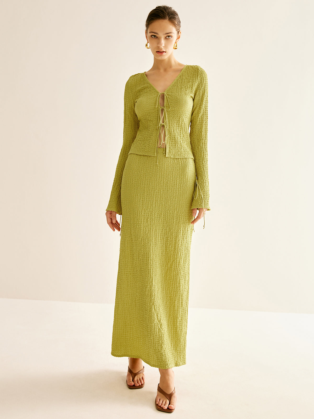 Ensemble jupe lacée à col V uni 