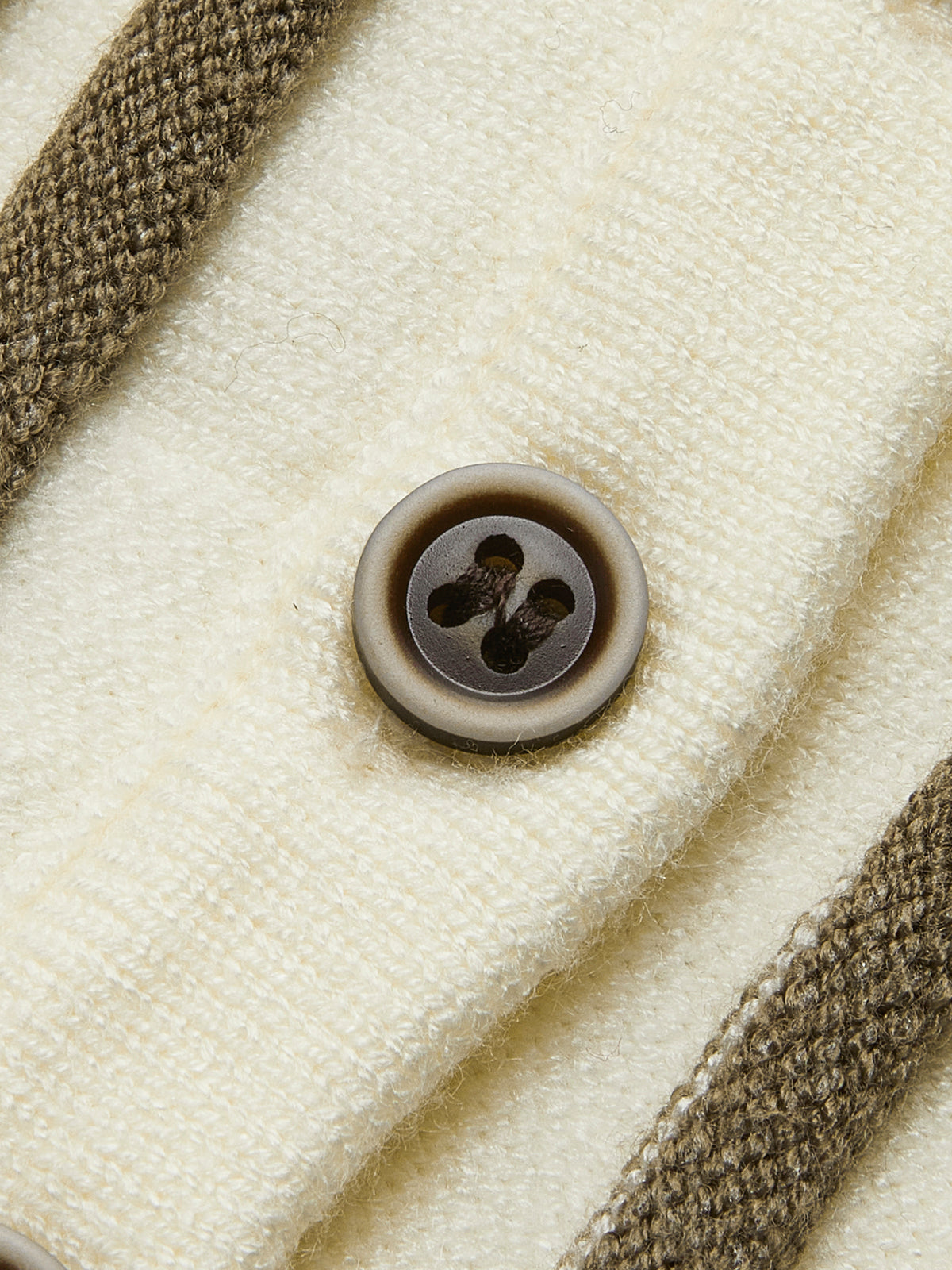 Cardigan slim à rayures et boutons 