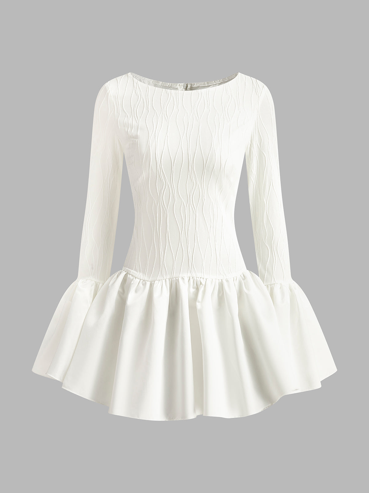 Kleid mit Paspelierung, Falten und Reißverschluss 