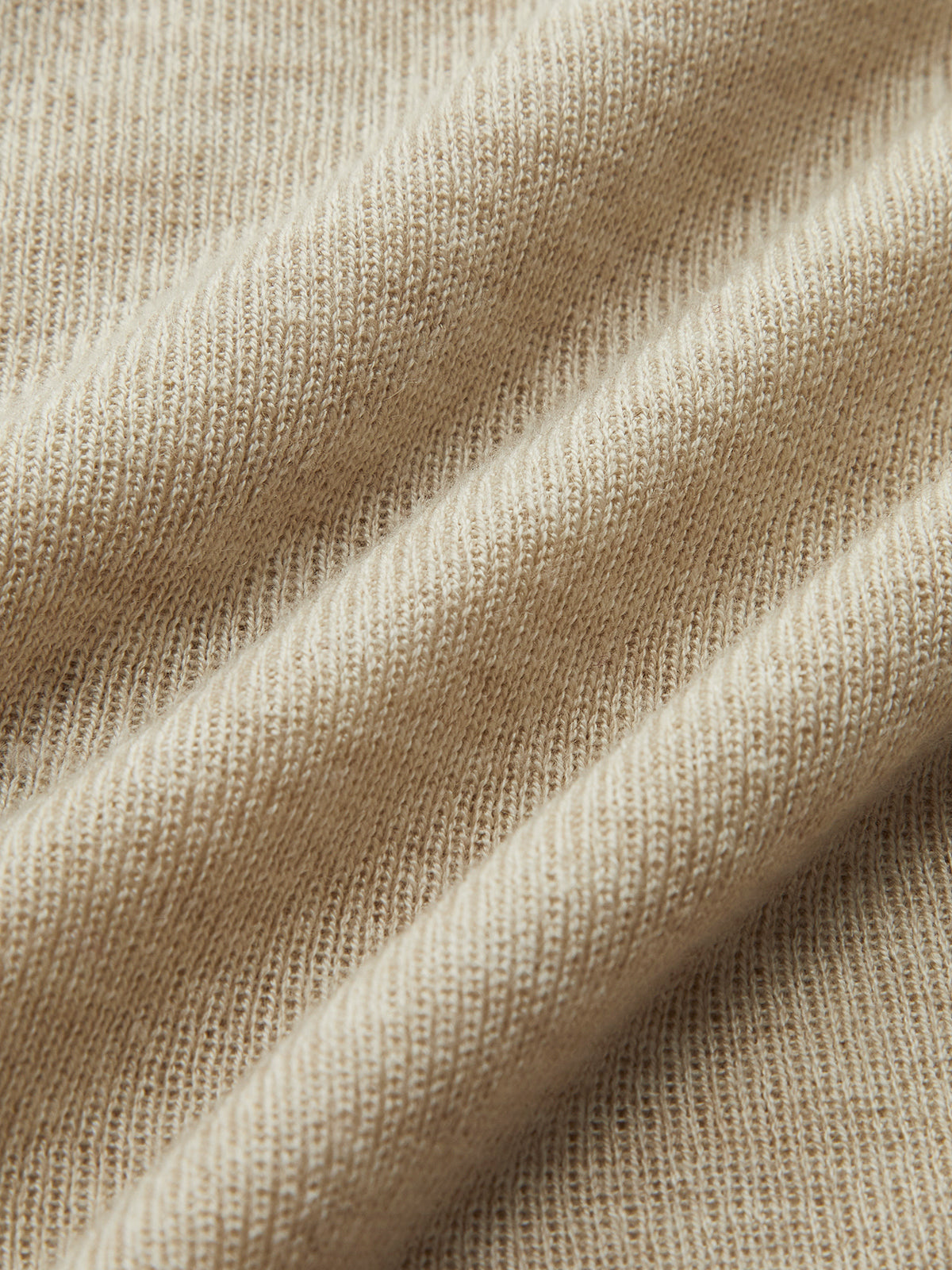 Strickoberteil mit Paspelierung aus Wollmischung 