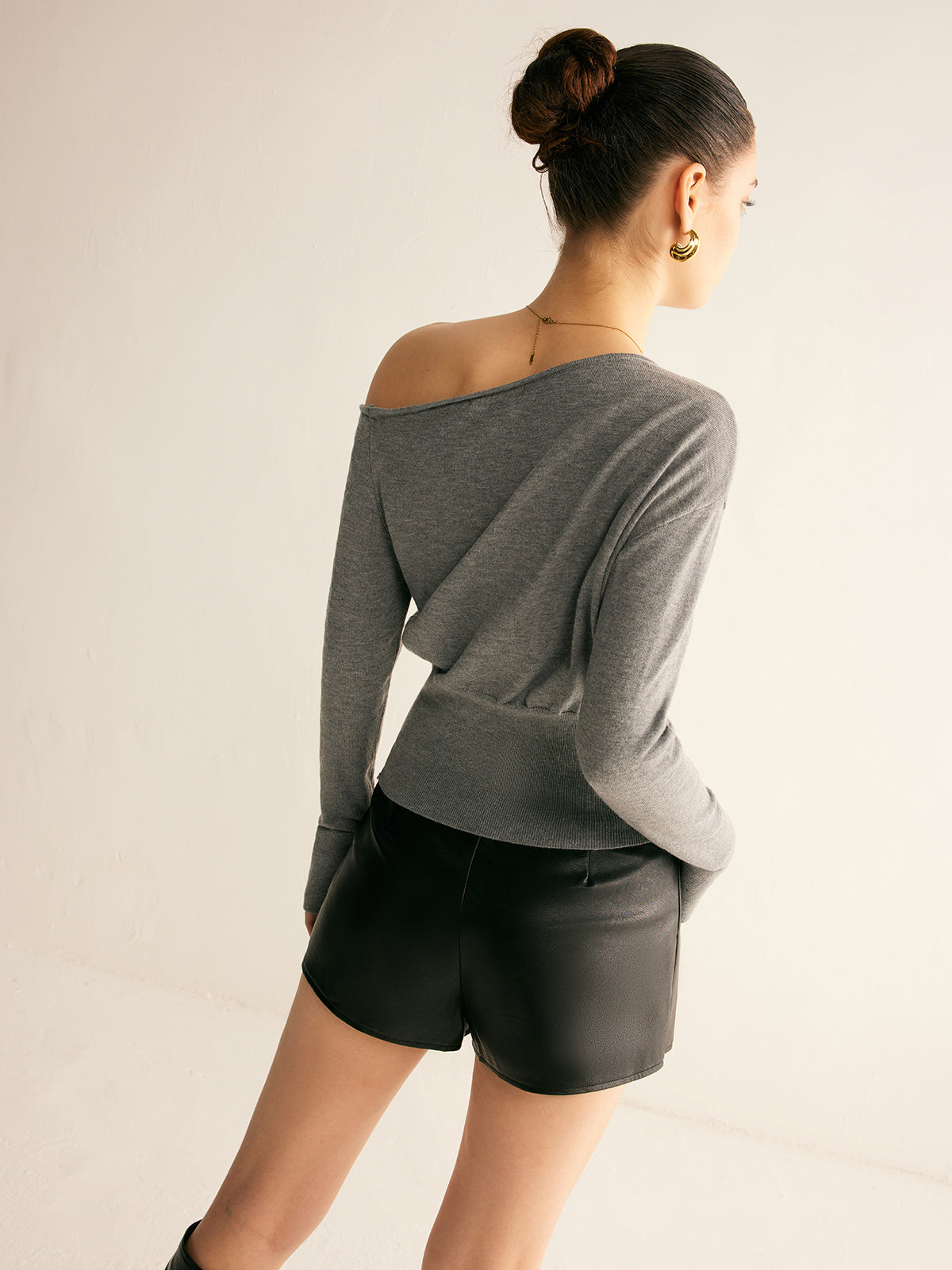 Haut asymétrique fendu en laine mélangée 