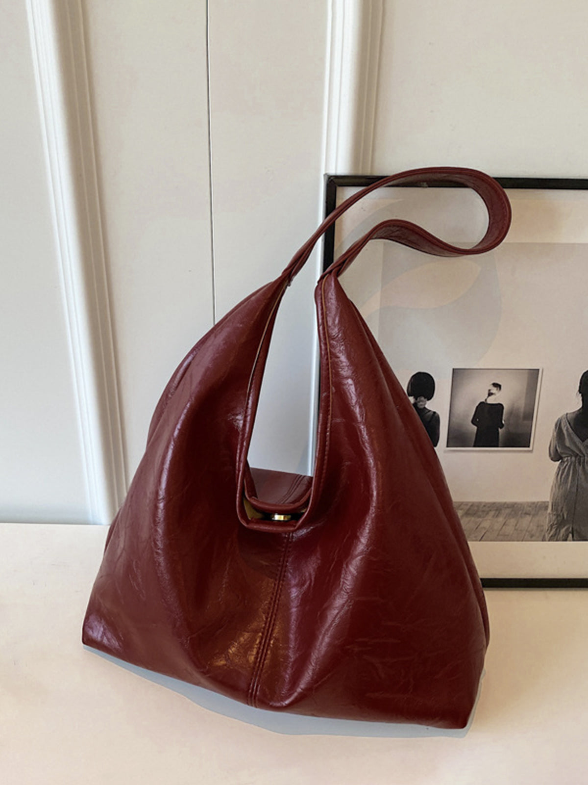 Freizeit-Hobo-Tasche mit Knopfverschluss