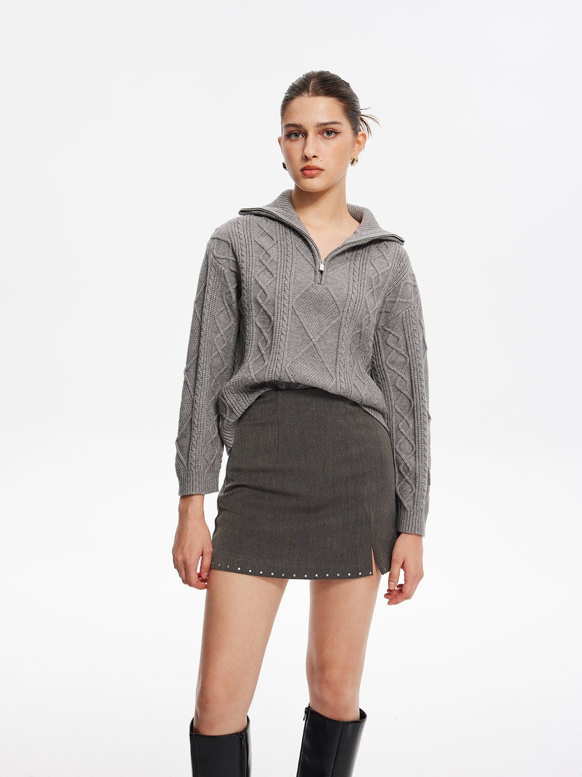 Minirock mit Perlenbesatz und seitlichem Reißverschluss 