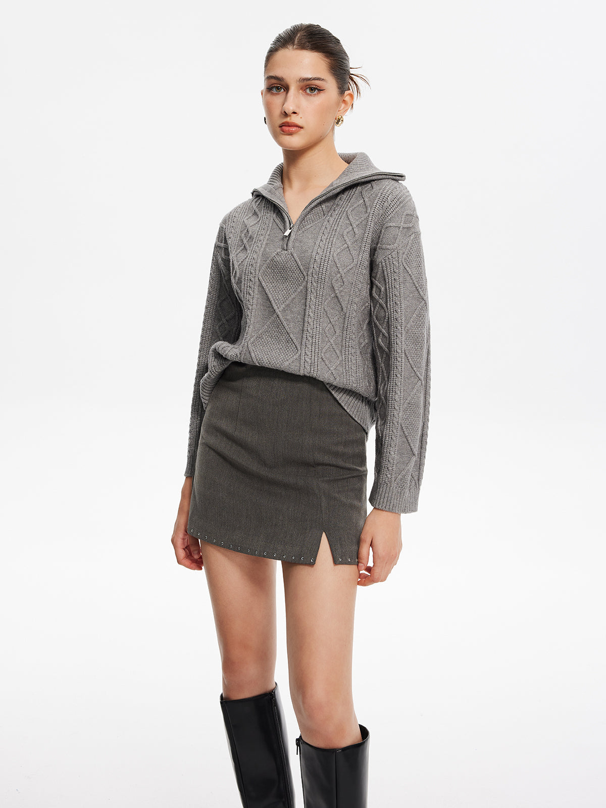 Minirock mit Perlenbesatz und seitlichem Reißverschluss 