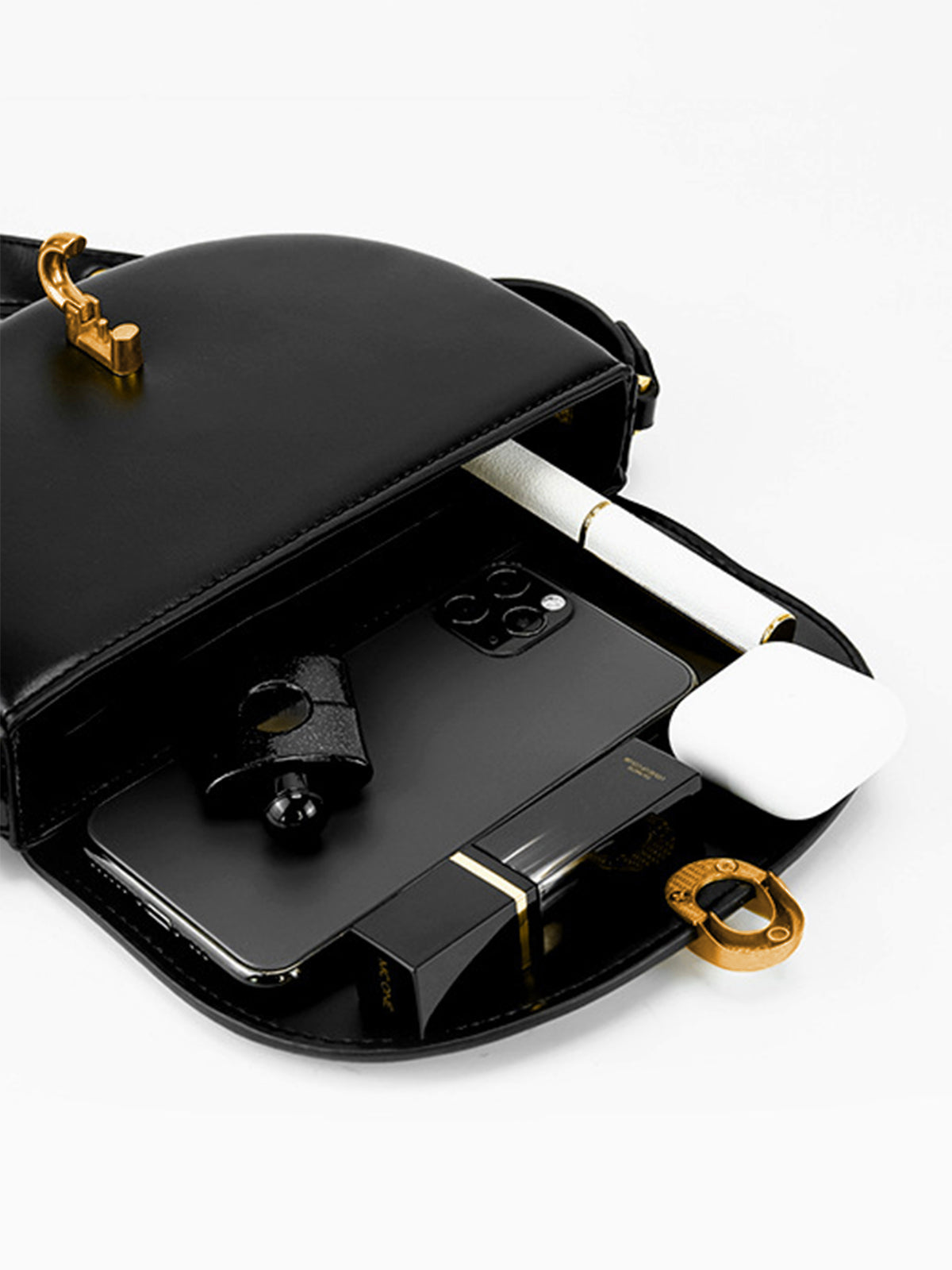 Sac bandoulière à rabat aimanté 