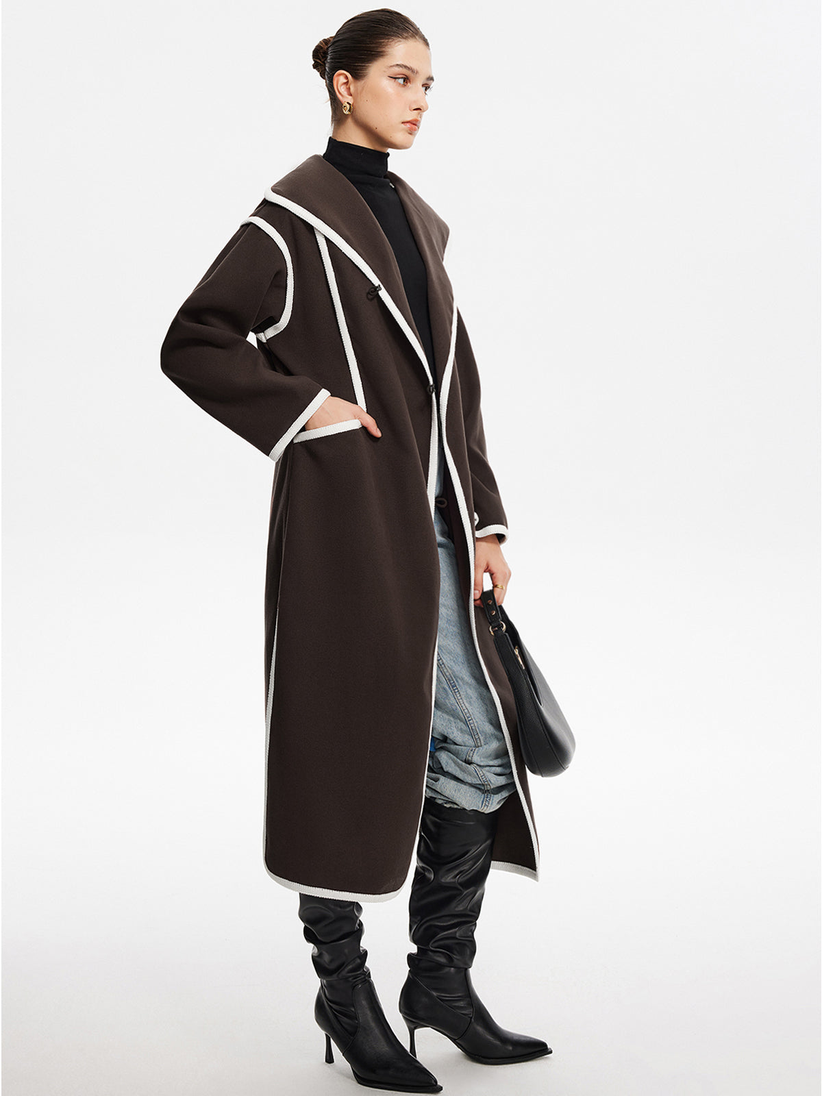 Manteau long à poitrine contrastée 