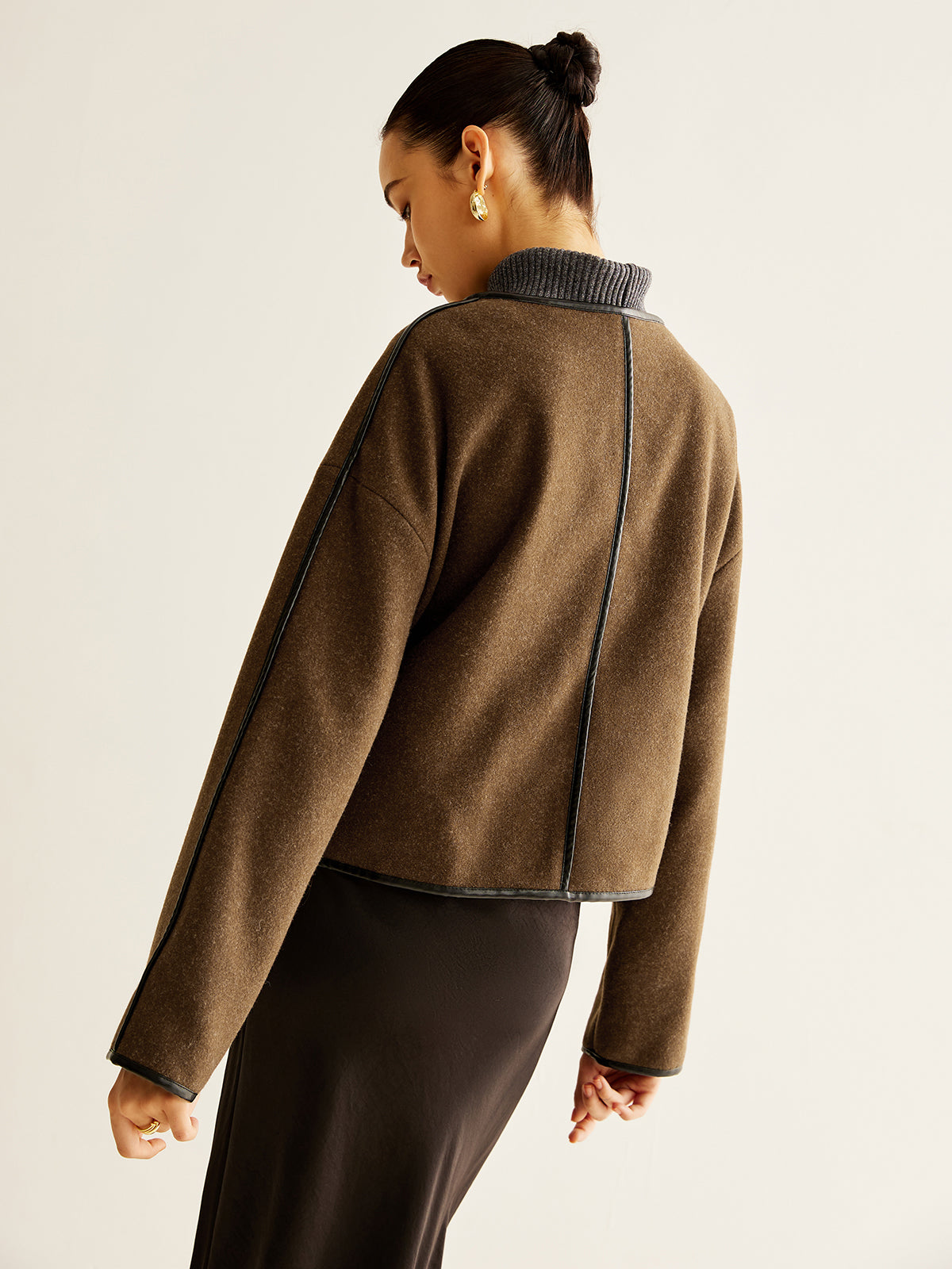 Freizeit-Tweedmantel mit Kontrastbesatz 