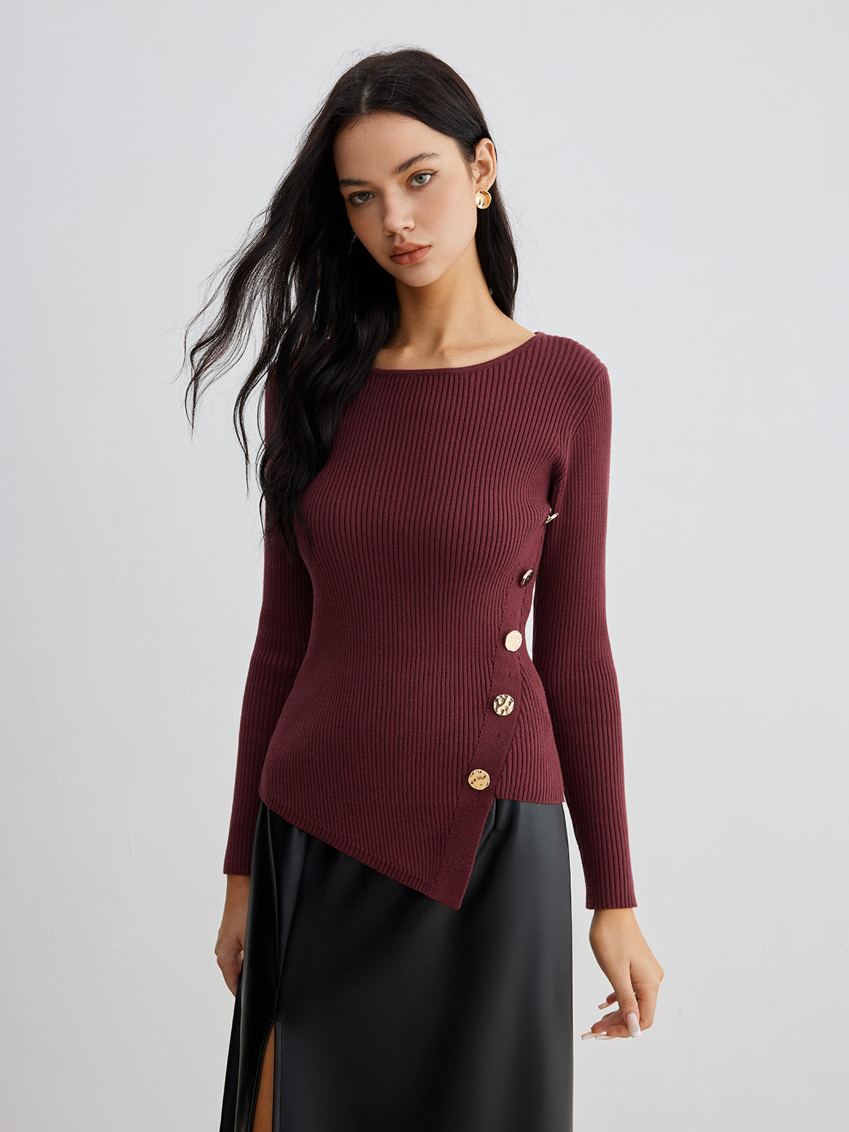 Asymmetrischer, gerippter, schmal geschnittener Pullover 