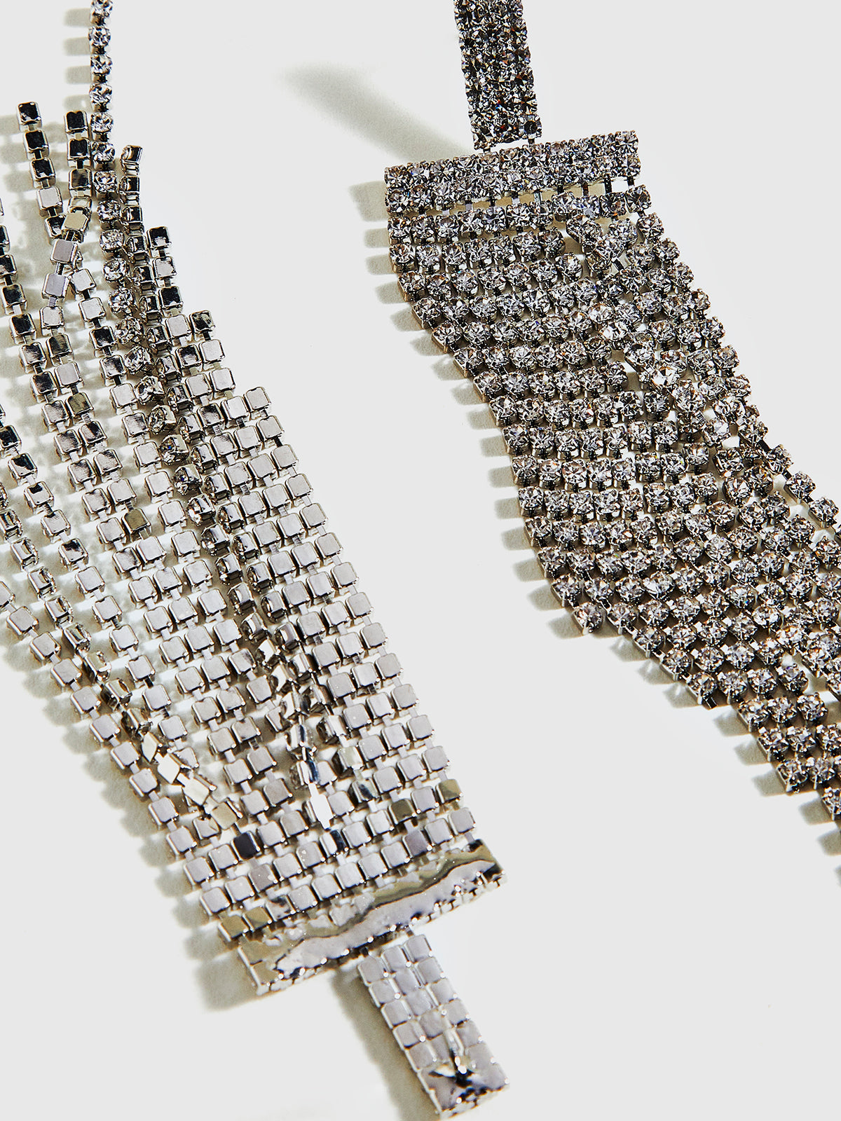 Boucles d'oreilles cascade à pompons larges 