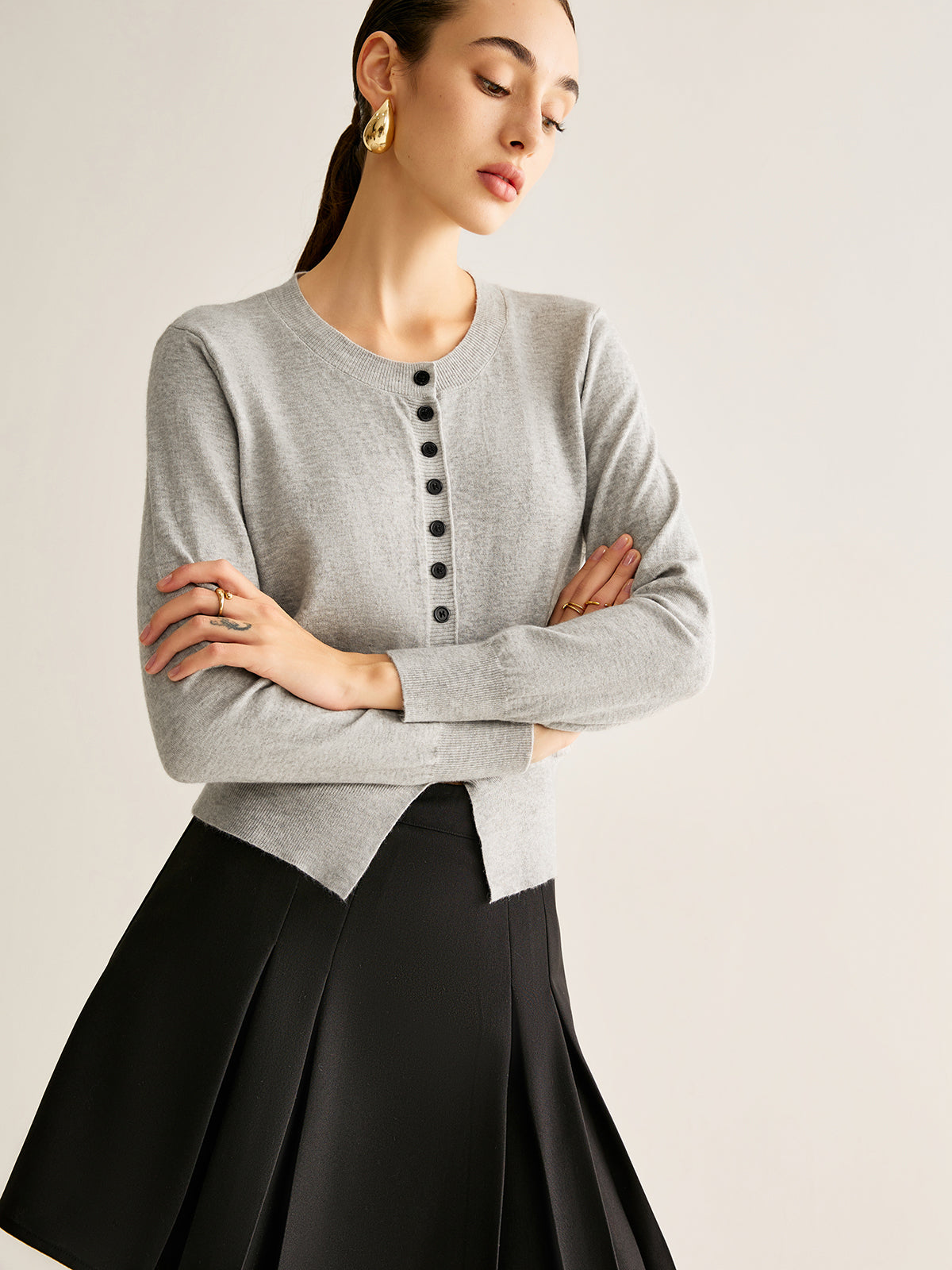 Jersey-Strickjacke mit Knopfleiste und Schlitz 