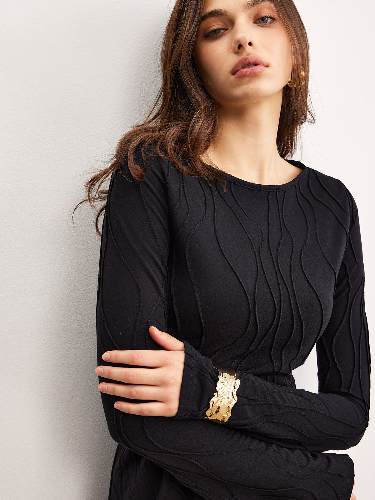 Jerseykleid mit schlichter Paspelierung 