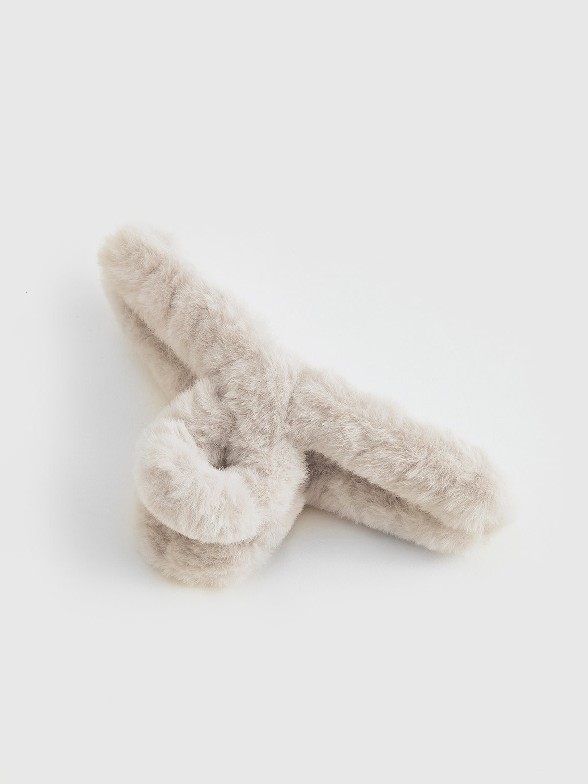 Flauschige Haarkralle 