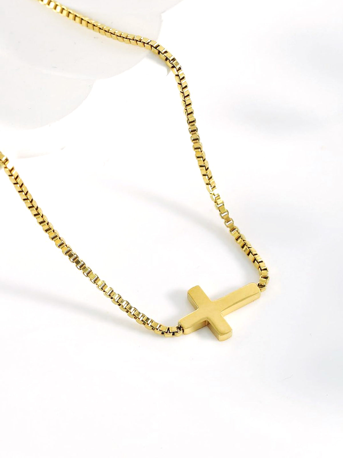 Collier pendentif mini croix 