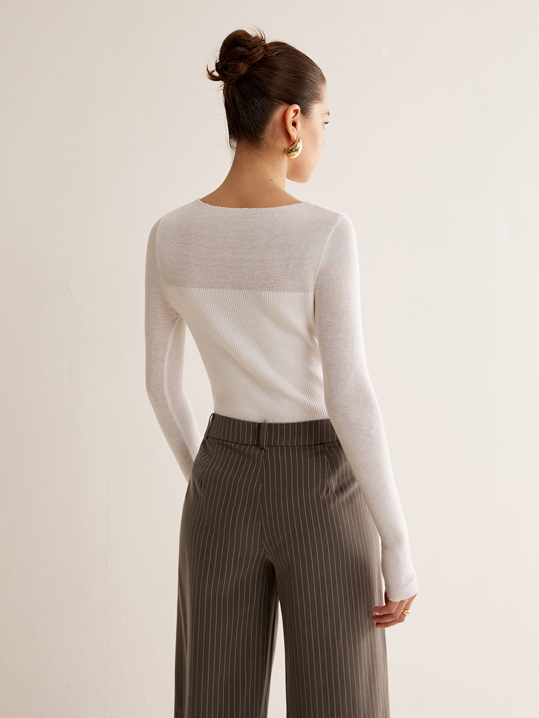Pull slim à empiècements en laine mélangée