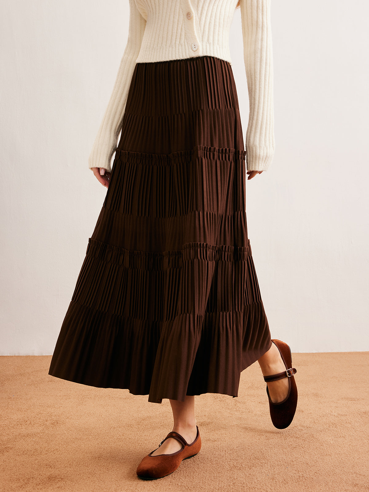 Faltenrock mit Salatbesatz 