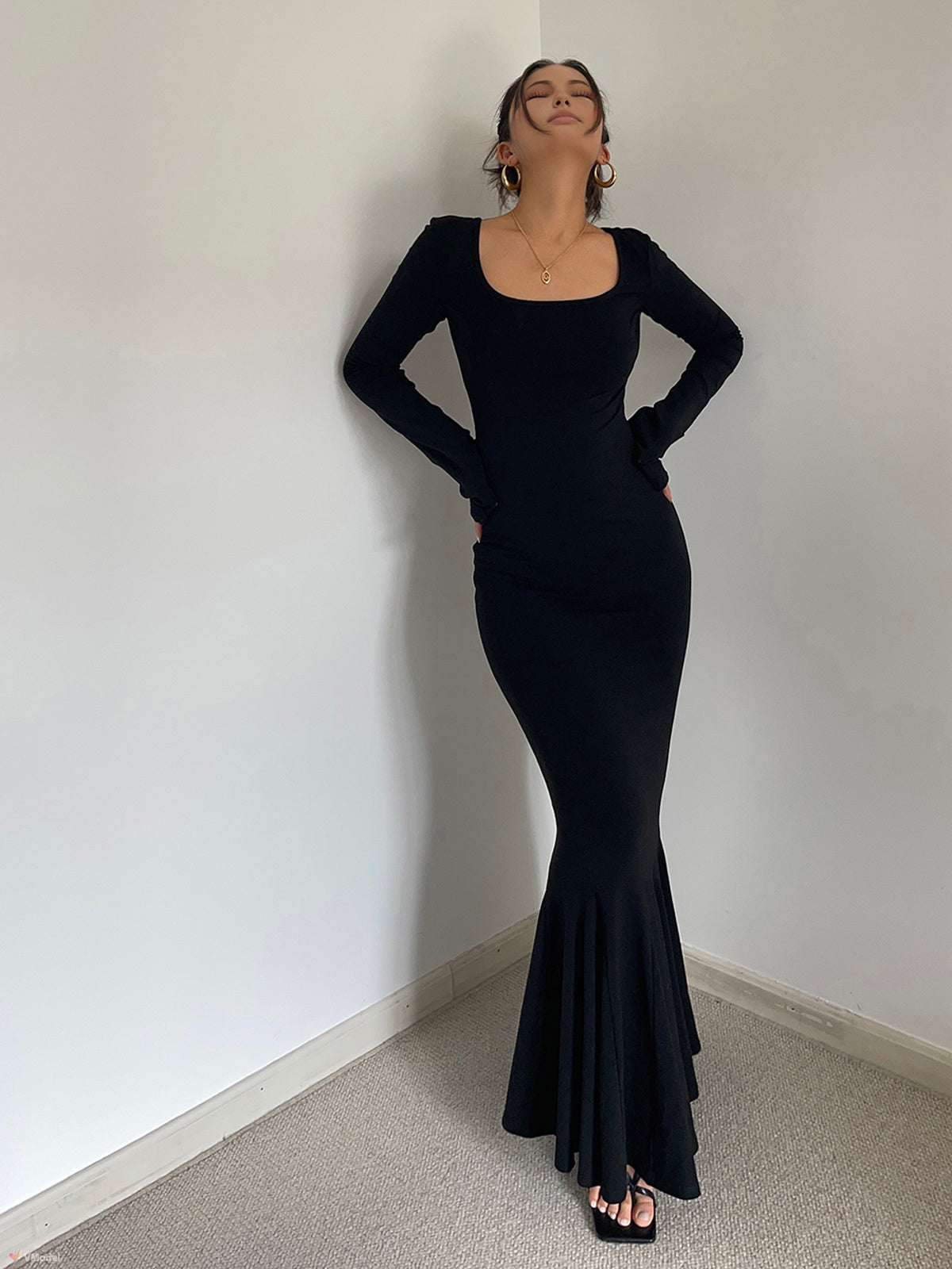 Robe longue moulante en maille à volants 