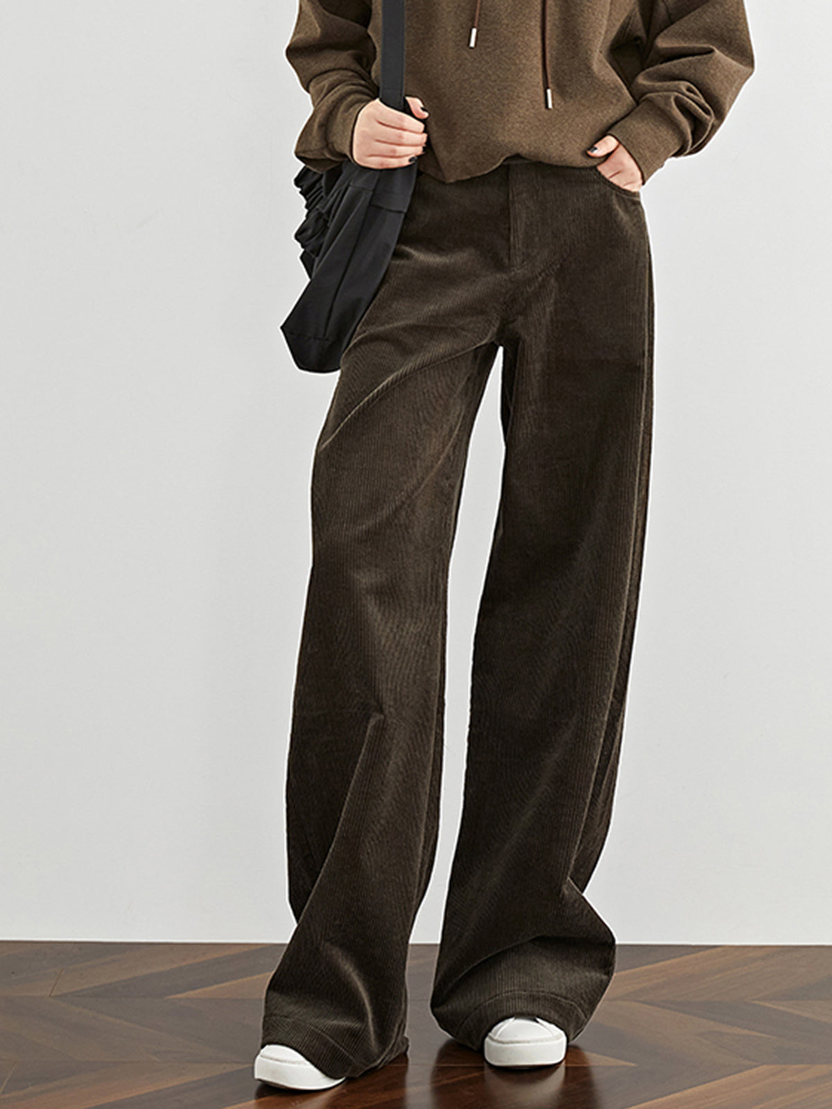 Cordhose mit hohem Bund und fließendem Saum 
