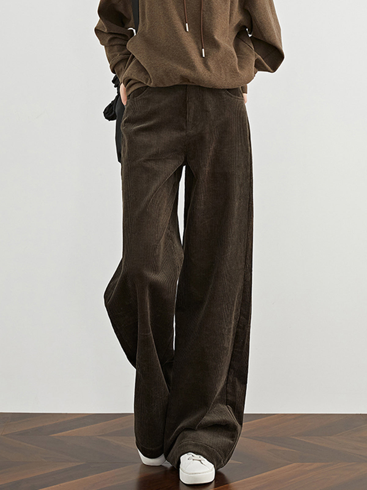 Cordhose mit hohem Bund und fließendem Saum 