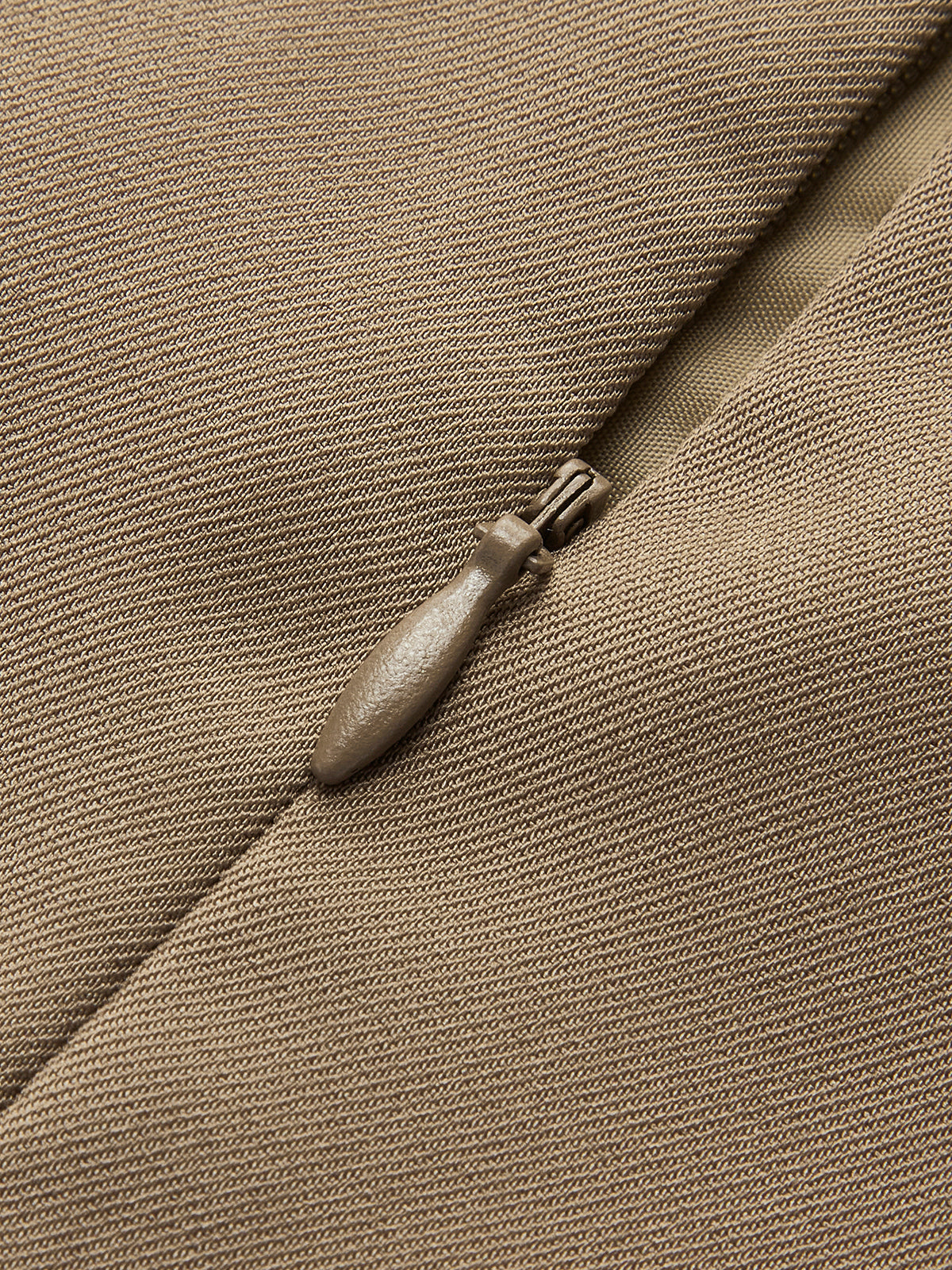 Faltenminirock mit Reißverschluss hinten 