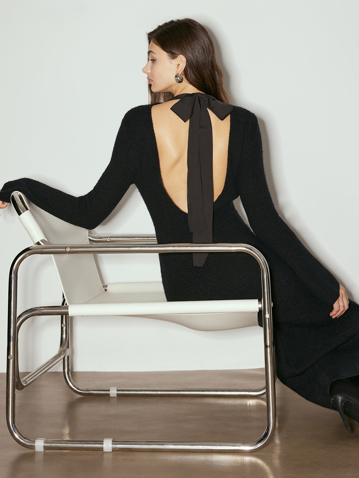 Robe longue à col noué et dos nu