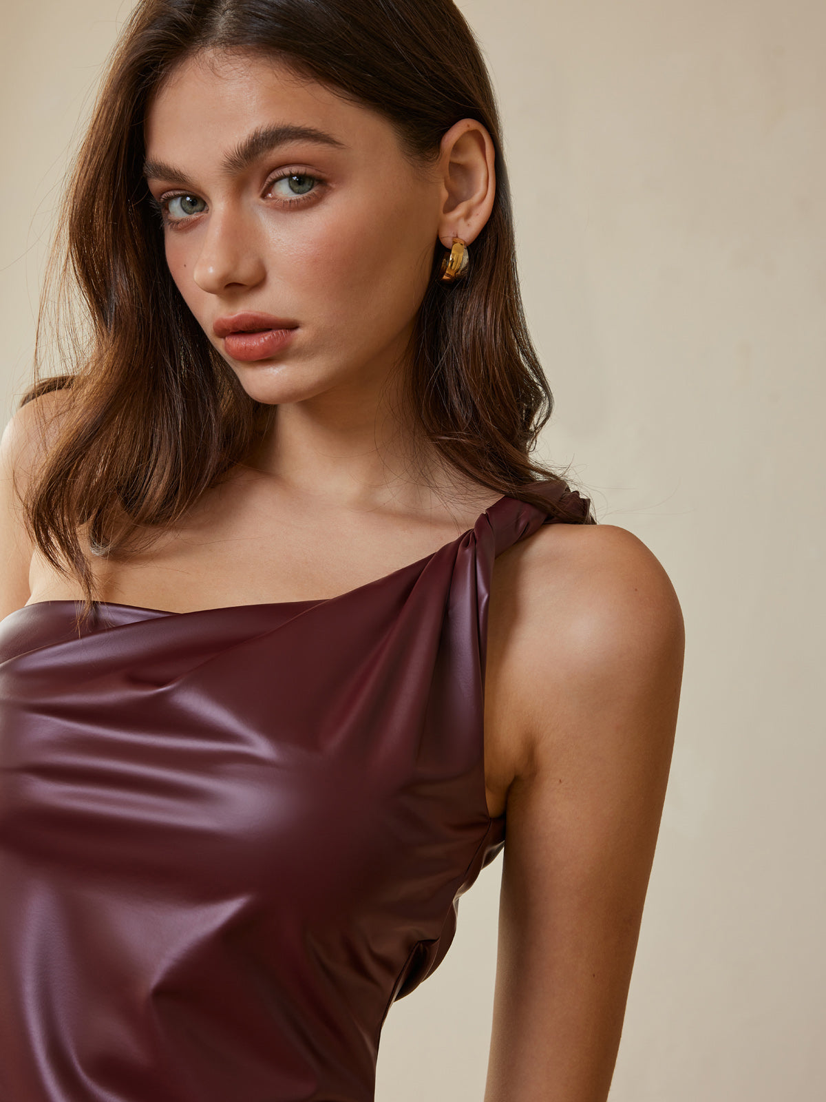 Ein-Riemen-Top aus Kunstleder 