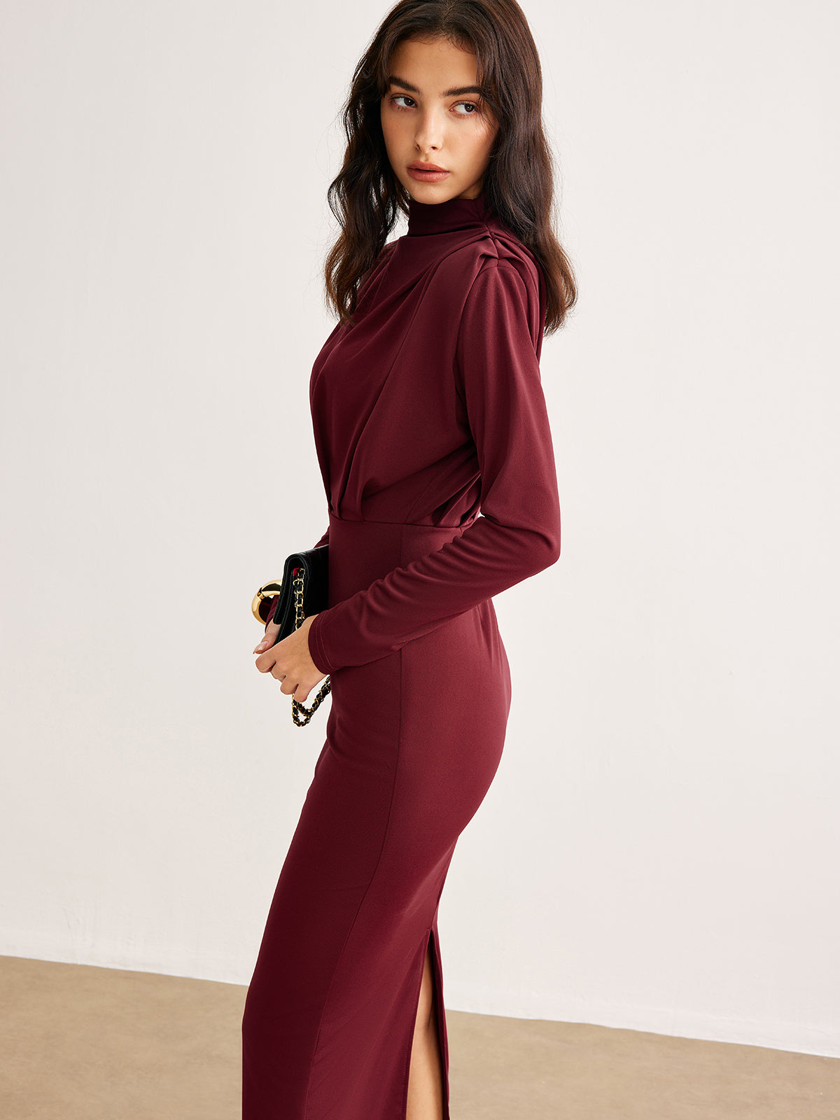 Robe en jersey plissée à col montant 