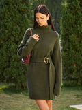 Robe courte pull col roulé avec ceinture