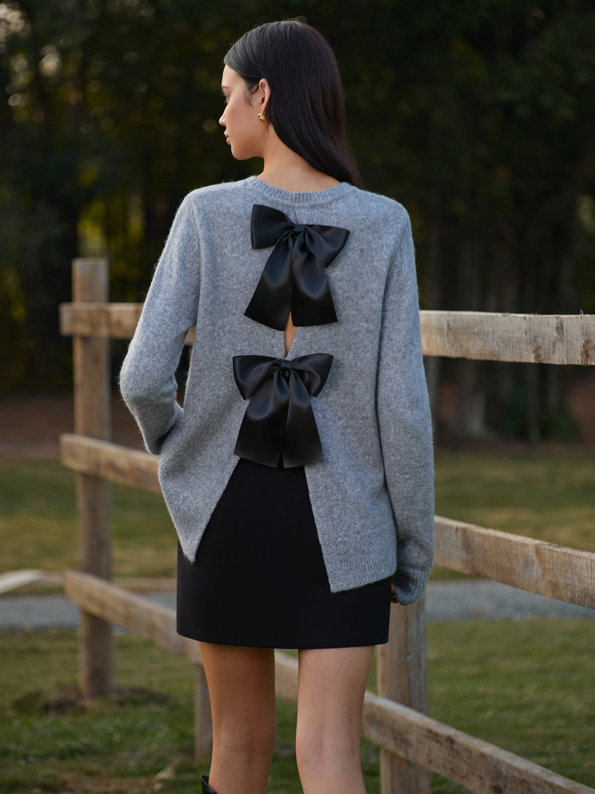 Pullover mit Rundhalsausschnitt und Schleife