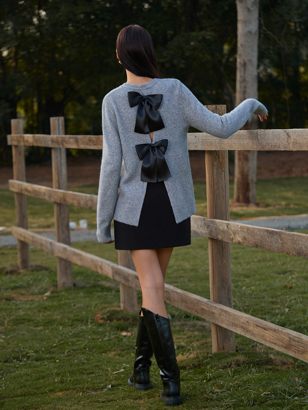 Pullover mit Rundhalsausschnitt und Schleife