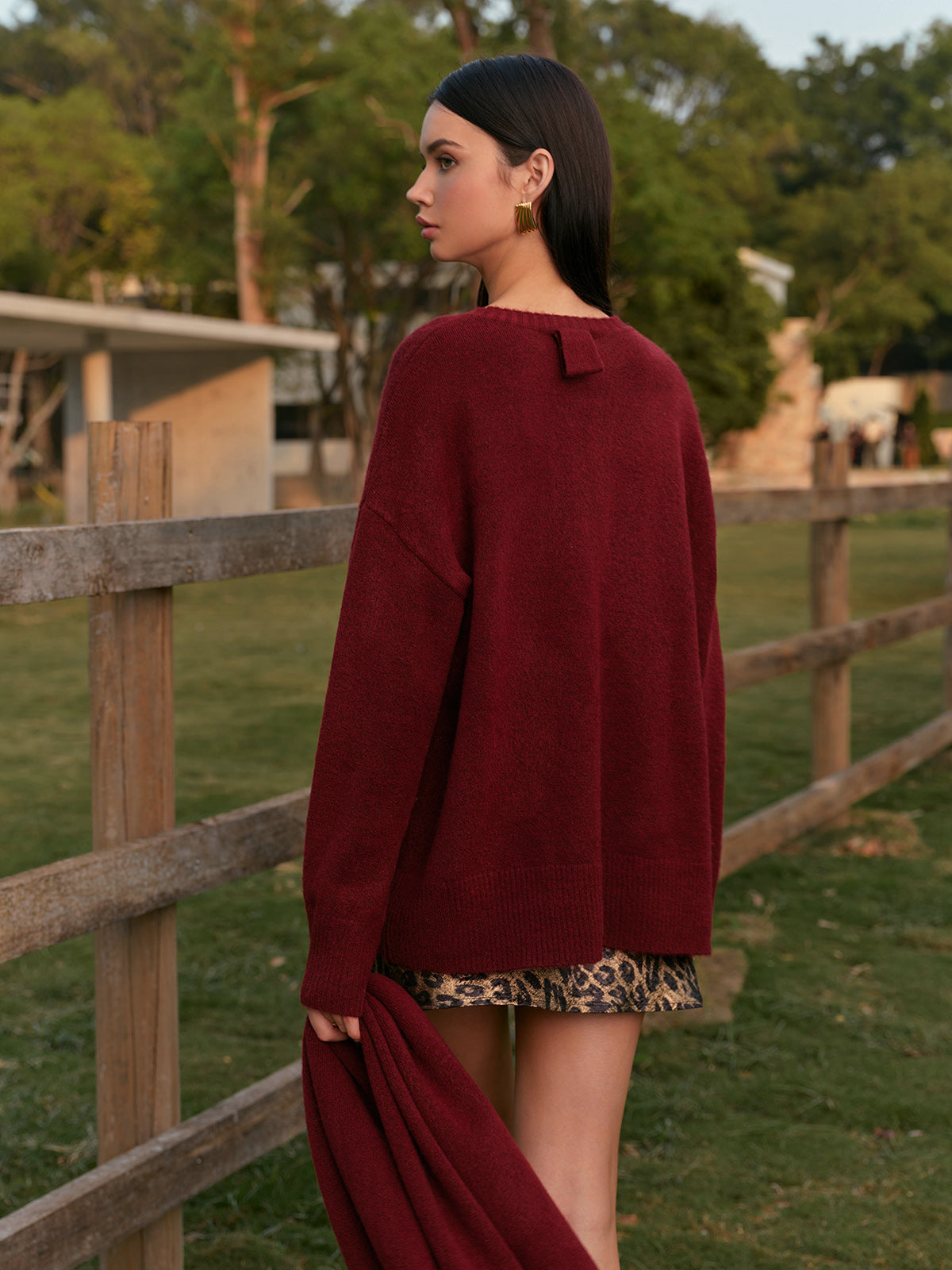 Pull uni avec écharpe assortie