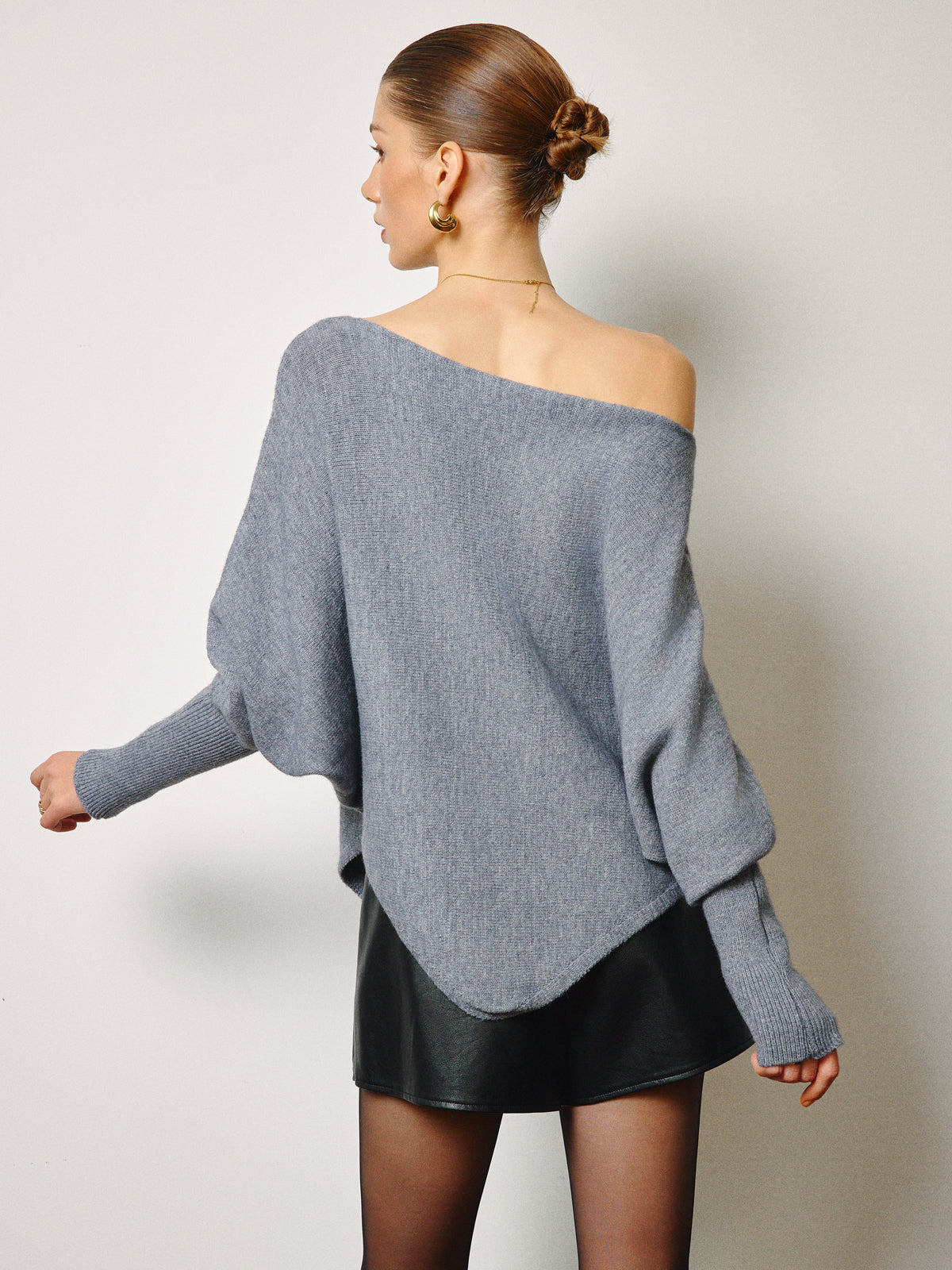 Pull oversize à col asymétrique et manches gigot 