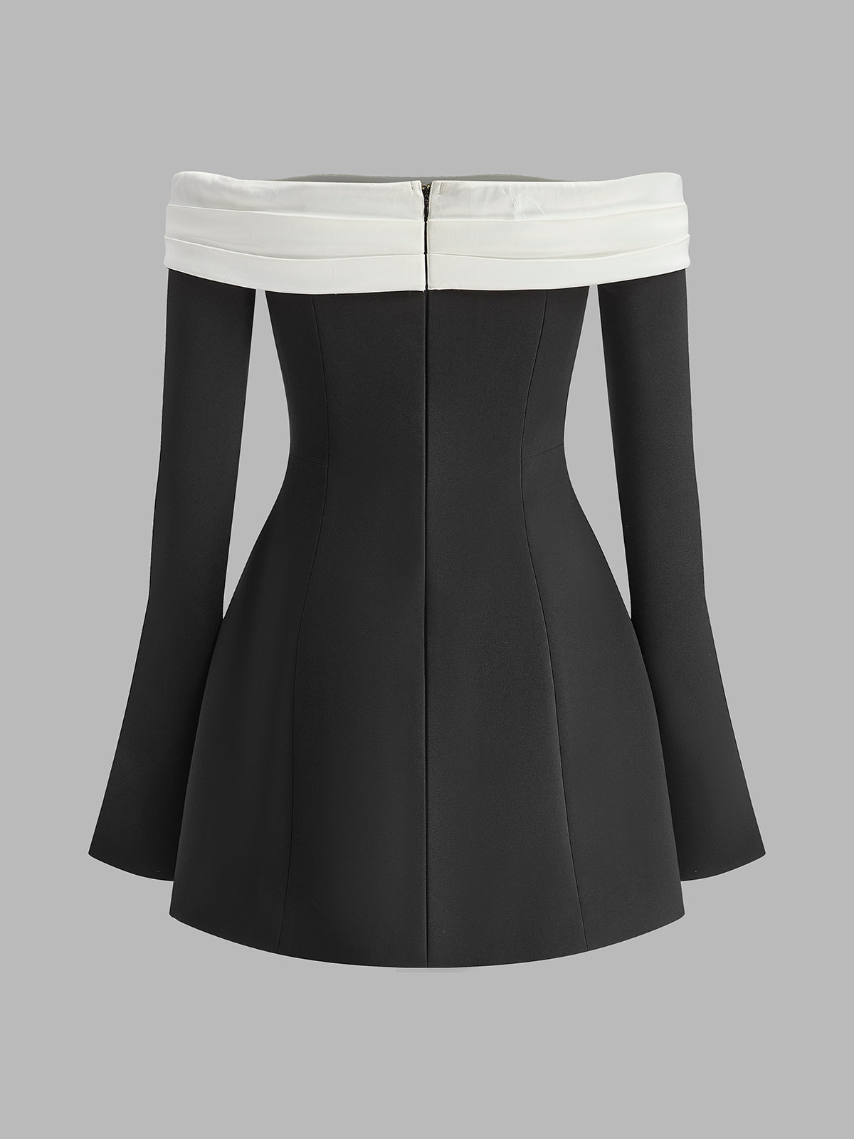 Robe à épaules dénudées et manches cloche color block 